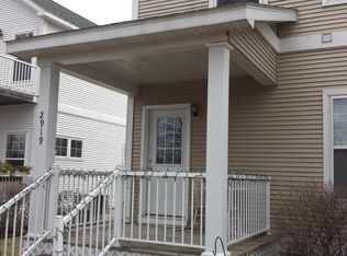 2919 Hemingway Dr, Chaska, MN 55318