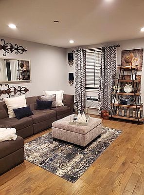 1st image of 9222 Skidmore Ave #2