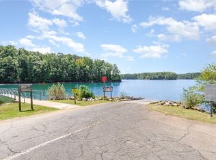 102 W Sheffield Dr, Westminster, SC 29693