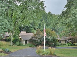 106 Pheasant Dr, Blawnox, PA 15238