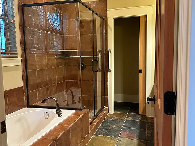 497 E Mission Dr — Photo 10