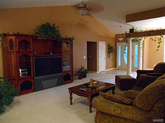 2nd image of 610 Autumnwood Forest Dr