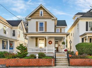 233 S Spruce St, Lititz, PA 17543