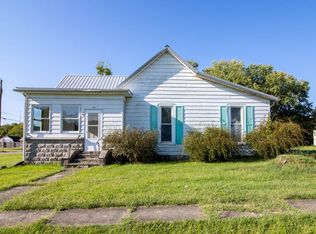 123 Liberty St, Mortons Gap, KY 42440
