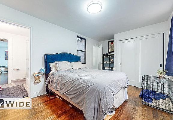 2nd image of 147 E 72nd St APT 1R
