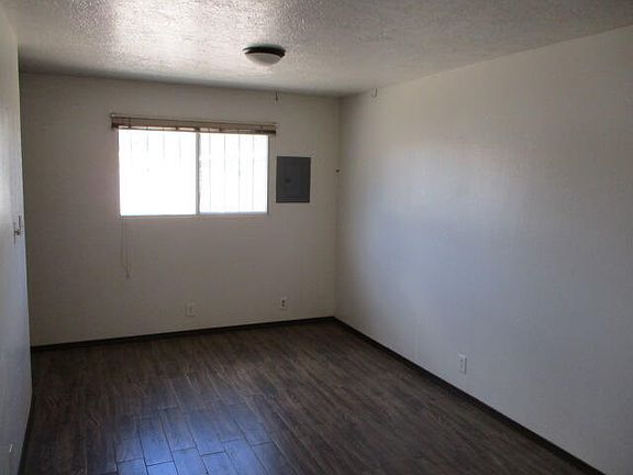 4th image of 4617 Glendale Pl NW