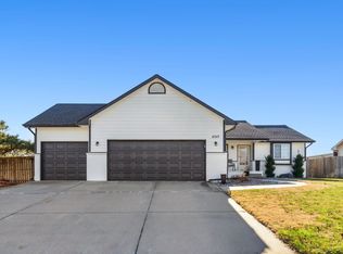 11517 E 2nd St N, Wichita, KS 67206