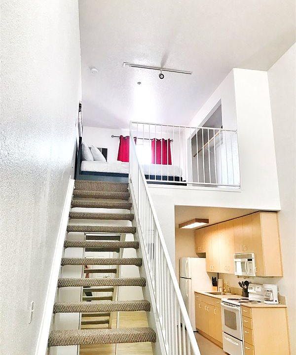 1st image of 1525 2nd Ave #305