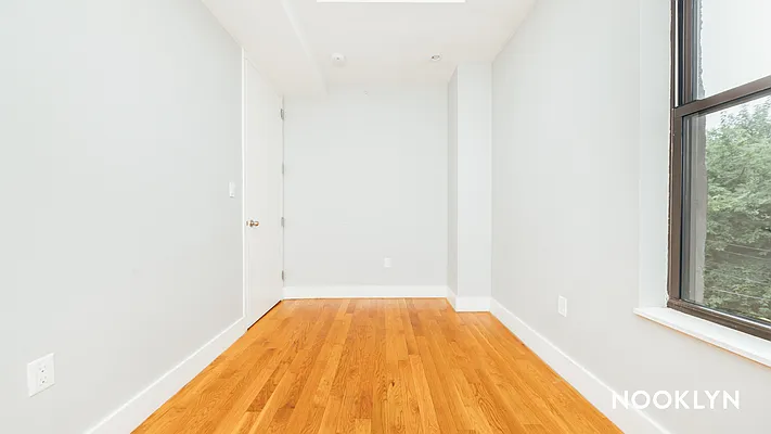 Rented by Nooklyn NYC LLC | media 17