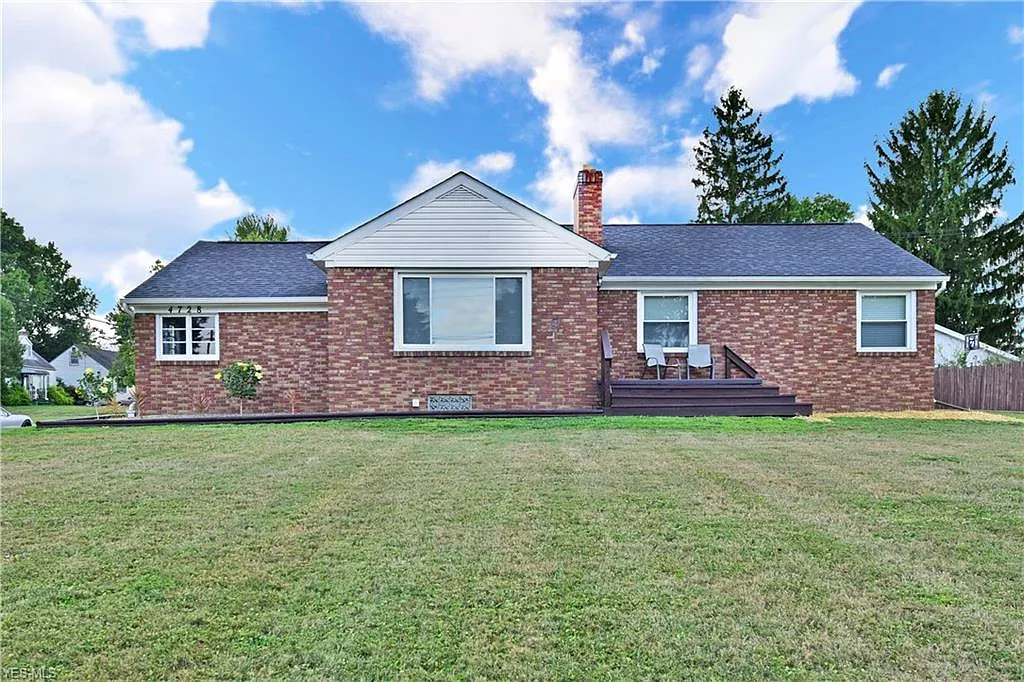 4728 Sheridan Rd photo 1