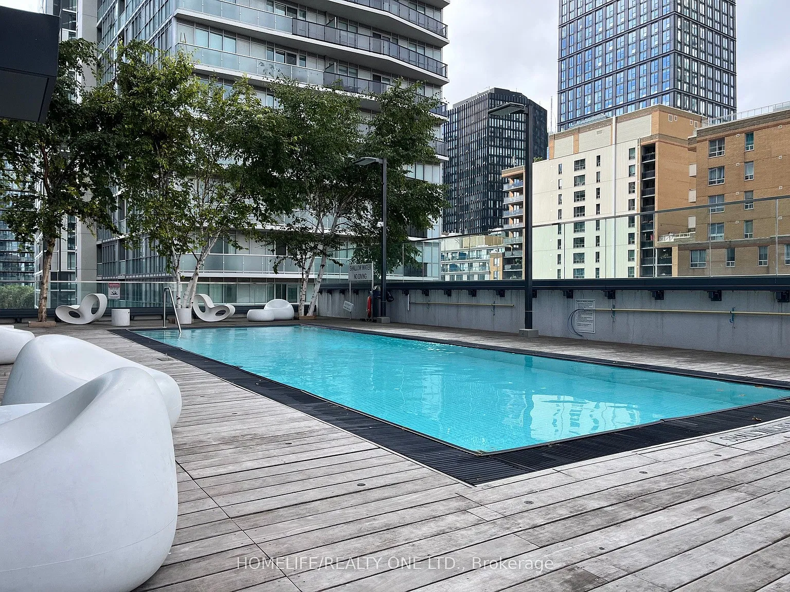 Pace Condos — Photo 2