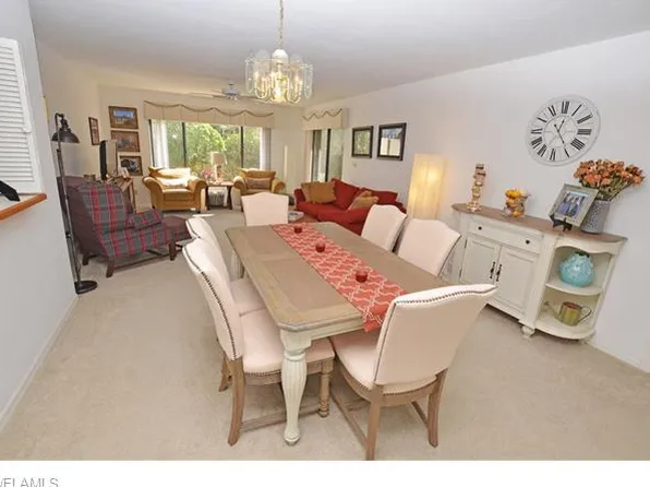504 Courtside Dr, Naples, FL 34105