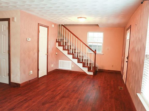 5th image of 532 Lenox Ave