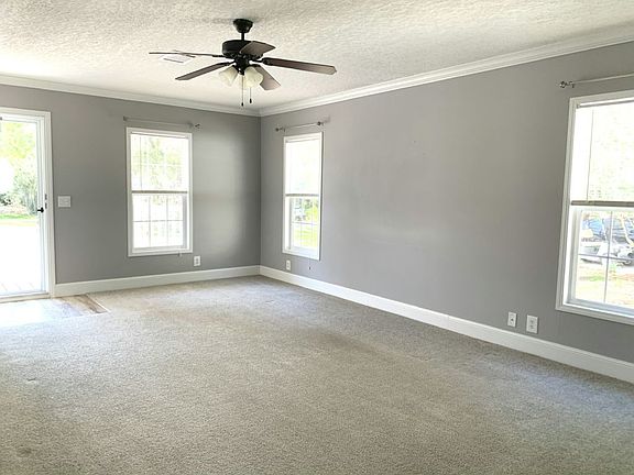 2nd image of 127 Hill Cir