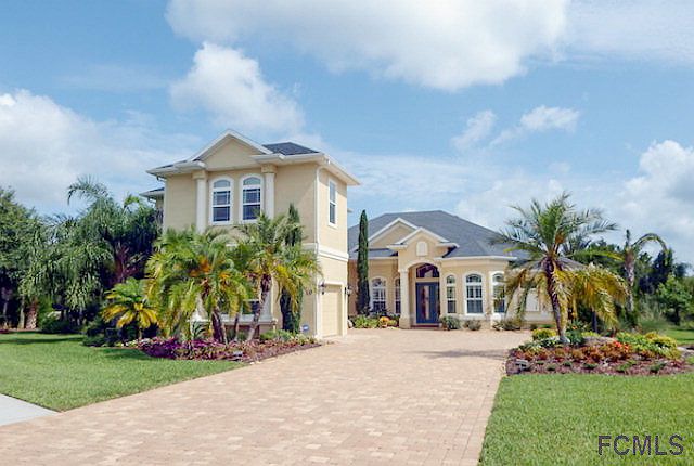 2nd image of 10 Emerald Lake Dr