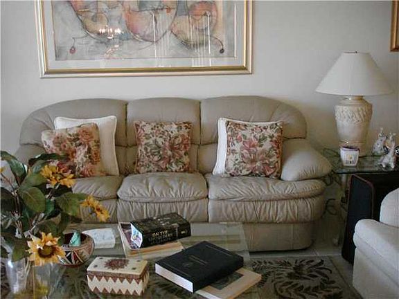 5th image of 7396 S Lake Meadow Way #101