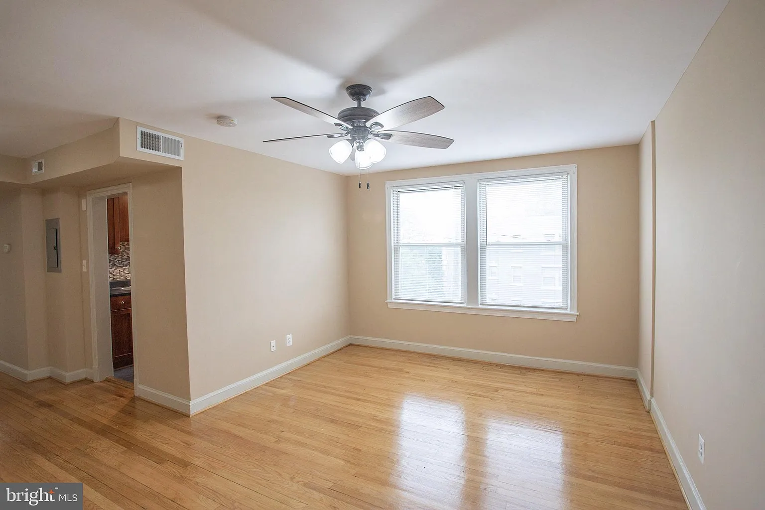 4408 1st Pl NE APT 22 photo 1