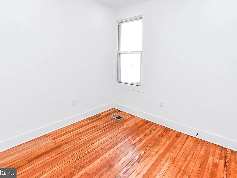 104 R St NE #A — Photo 28