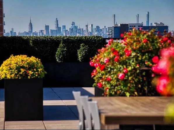 144-74 Northern Boulevard image 11 of 11