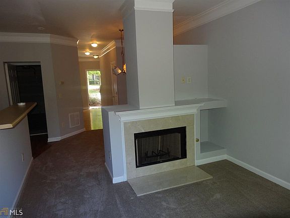 3rd image of 932 Abbey Park Way #0