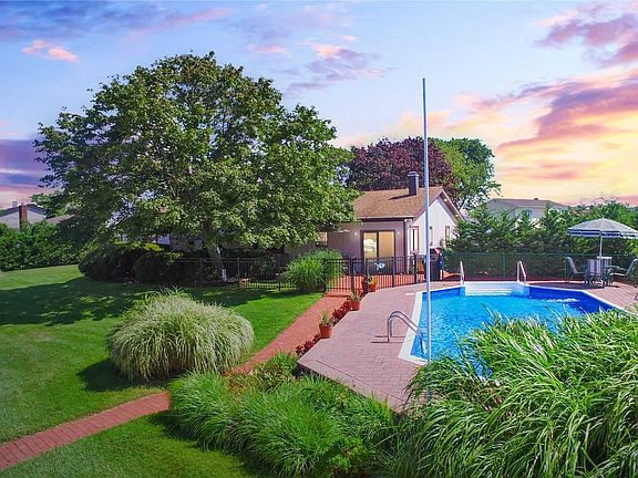 5th image of 12 Dolphin Ln W