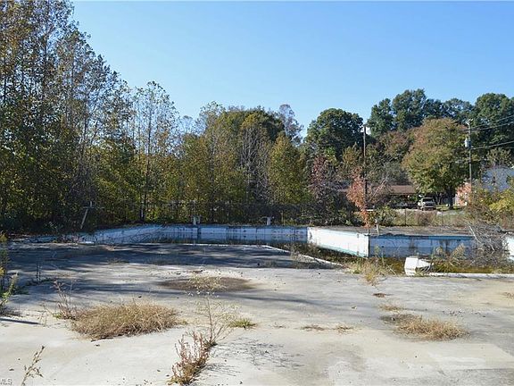 2nd image of 416 William Ln