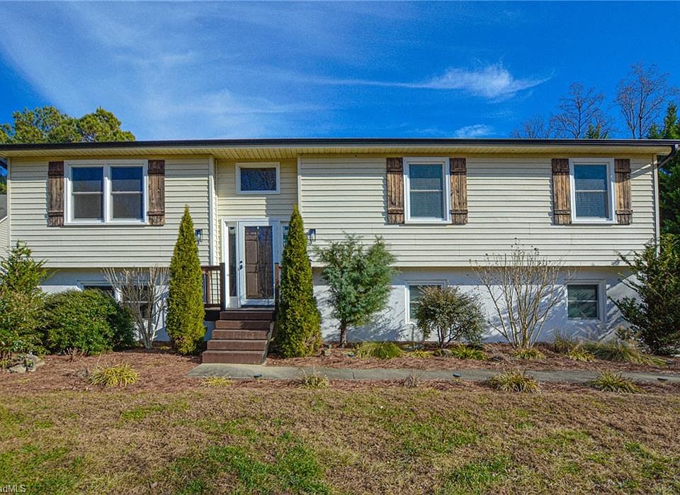 1st image of 532 Henderson Dr
