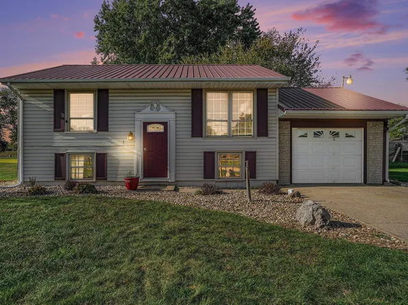 30931 Amber Dr, Granger, IN 46530