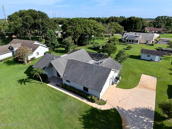 2nd image of 2983 Crystal Ct