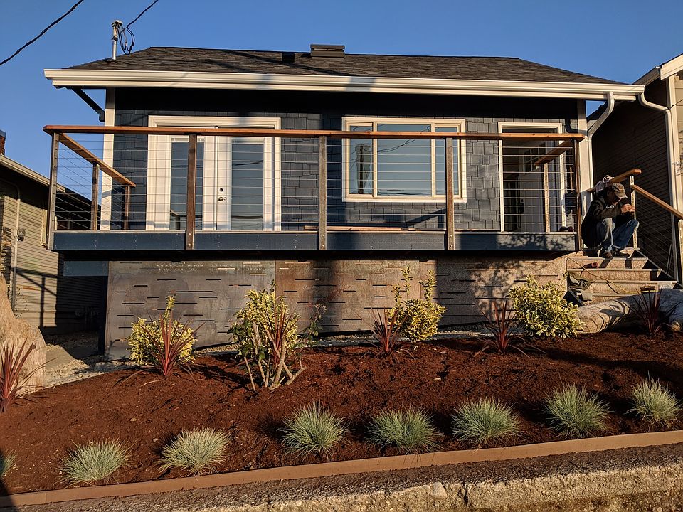 1st image of 918 Pleasant Ave