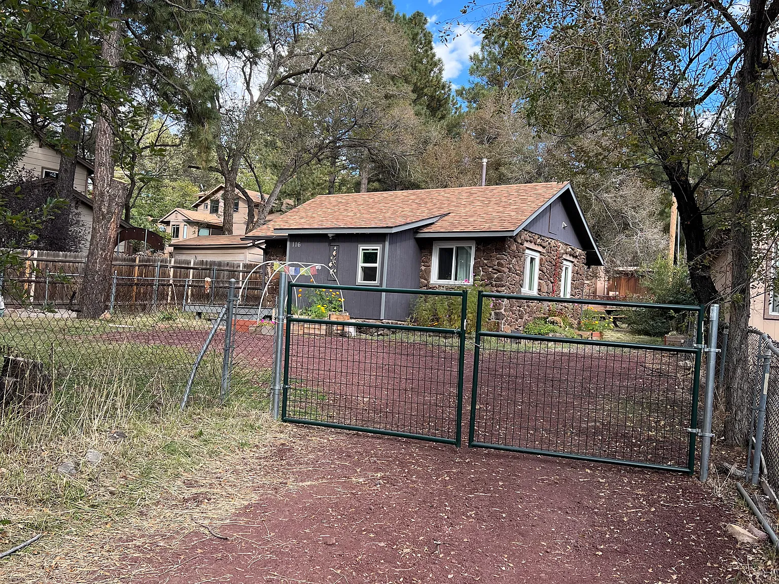 1 bed, 600 sqft, $1,800 — Photo 2