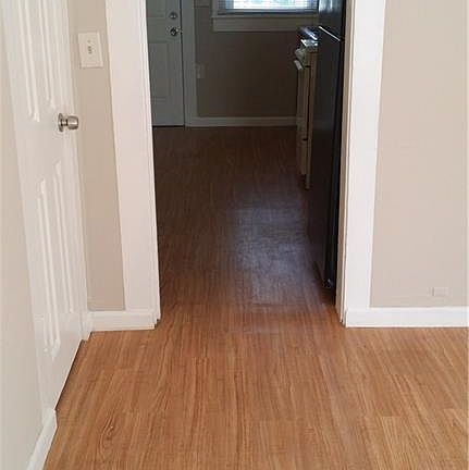 5th image of 84 Nicholson St APT 4