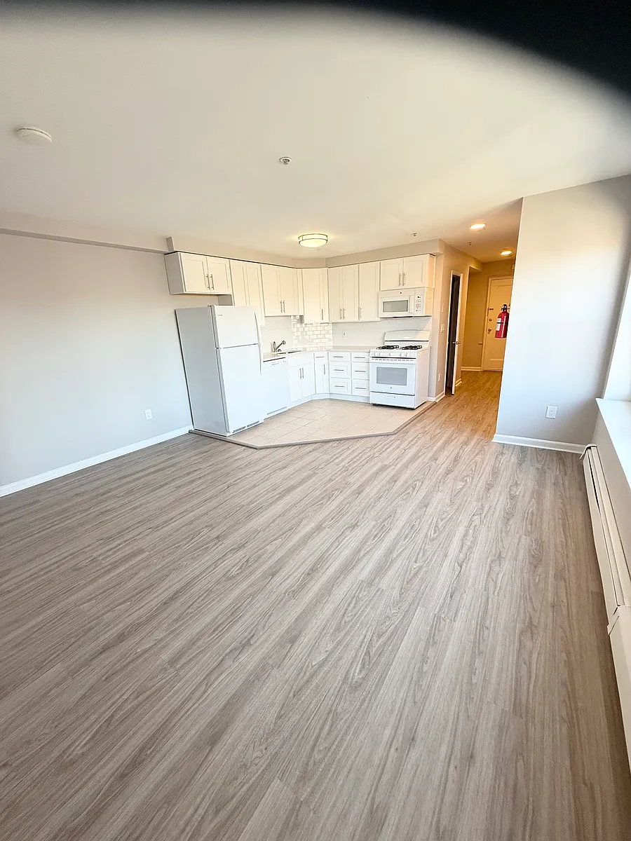 Building Photo - 7212 John F Kennedy Blvd E #6F