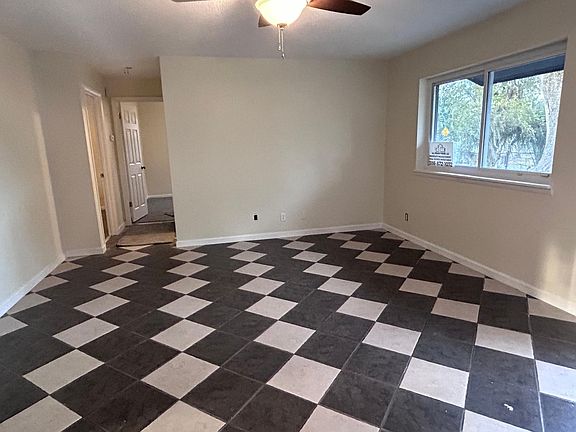 2nd image of 696 Grove Ave