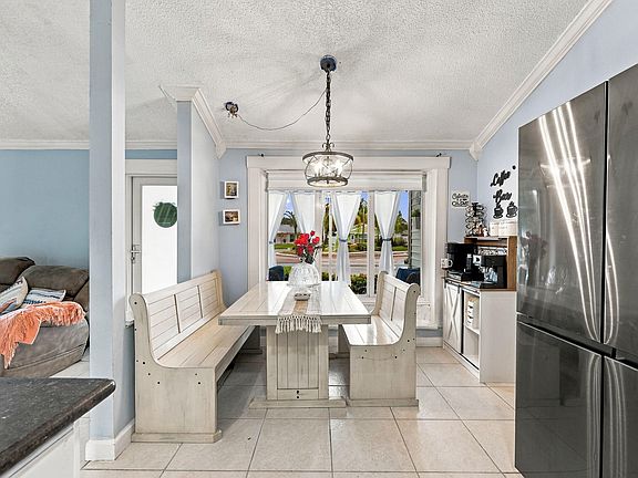 4th image of 1731 SW 85TH Avenue