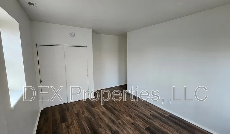 5096 Minerva Ave #C — Photo 6
