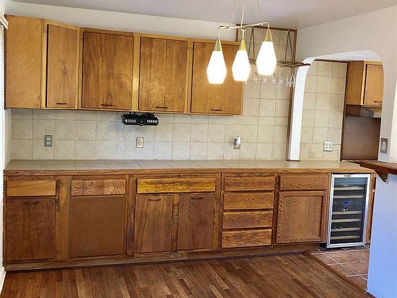 4th image of 4510 E Blackstone Ct