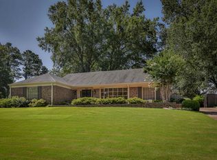 7655 McHenry Cir S, Germantown, TN 38138