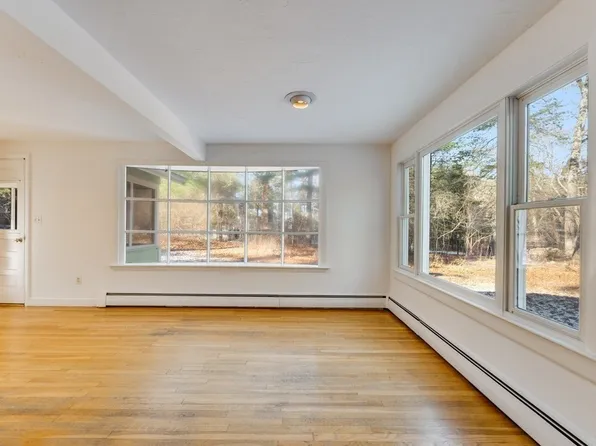 250 Hudson Rd, Sudbury, MA 01776