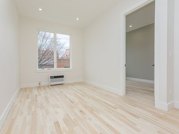 3rd image of 522 Midwood St #2A