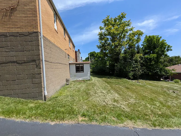 960 Agnew Rd — Photo 10