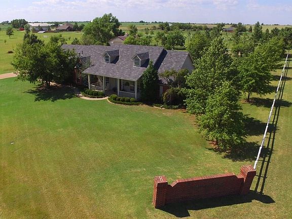 3rd image of 6315 Chisholm Ln