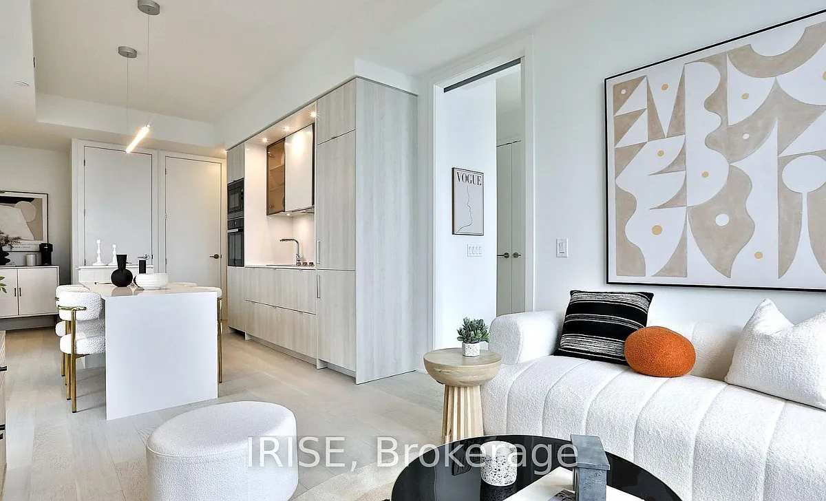 Building Photo - 11 Yorkville Ave #5702