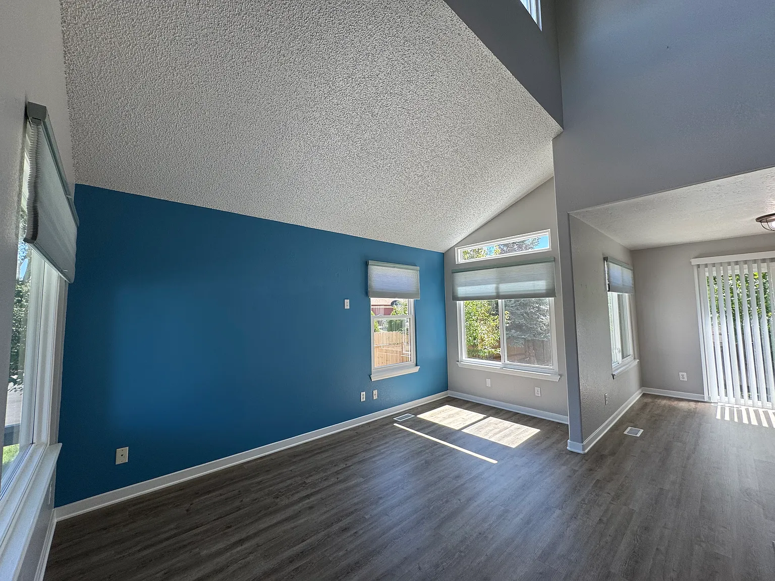 3 bed, 1476 sqft, $2,750 — Photo 2