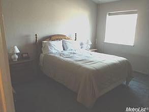 5th image of 329 Baneberry Ct