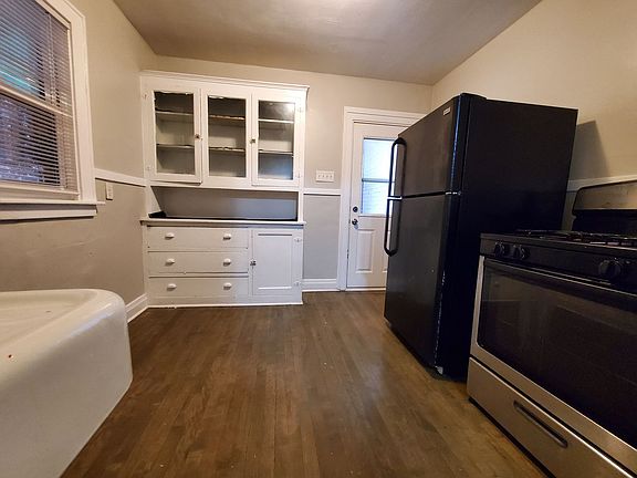 2nd image of 3722 Parrish Ave #2