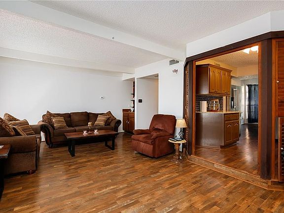 3rd image of 2504 Tierra #3