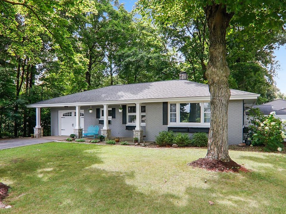 13947 Lucca Forest Dr, Bloomington, IL 61705 | Zillow