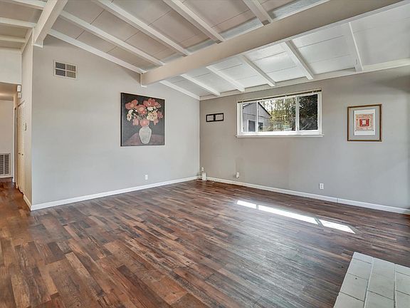 4th image of 2508 Mission Ave