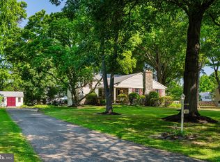 1013 Sunset Dr, Blue Bell, PA 19422